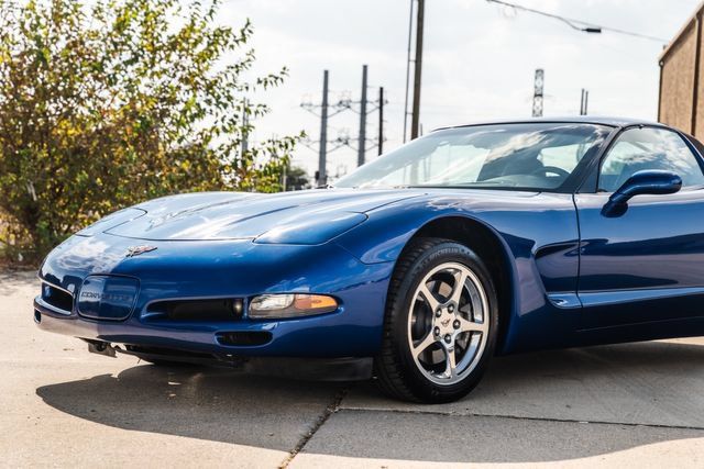 Used 2003 Chevrolet Corvette Coupe w/ Preferred Equipment Group RWD image 63