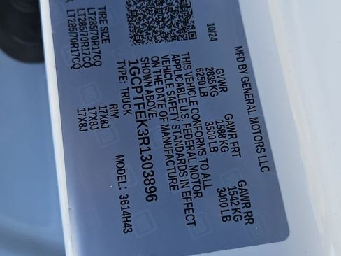 Used 2024 Chevrolet Colorado ZR2 image 22