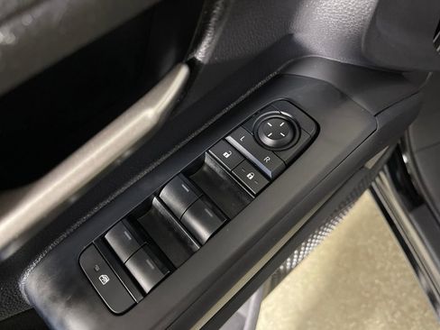 Certified 2025 Toyota Tacoma TRD Off-Road image 16