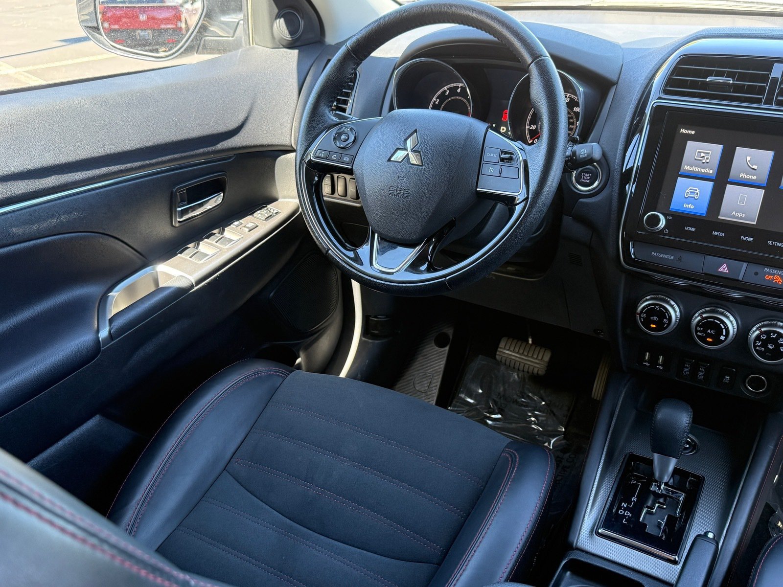 Used 2024 Mitsubishi Outlander Sport SE AWD/4WD image 15
