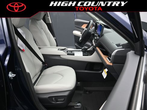 New 2026 Toyota Grand Highlander Limited FWD image 25