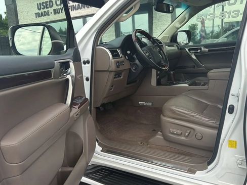 Used 2015 Lexus GX 460 Luxury AWD/4WD image 18