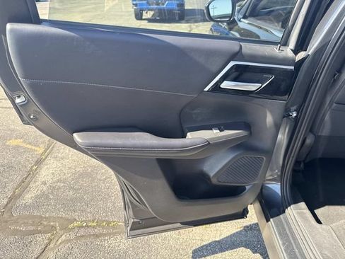 Used 2024 Mitsubishi Outlander SE AWD/4WD image 21