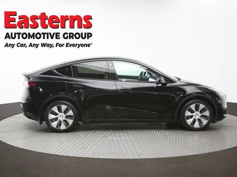 Used 2021 Tesla Model Y Long Range AWD/4WD image 39