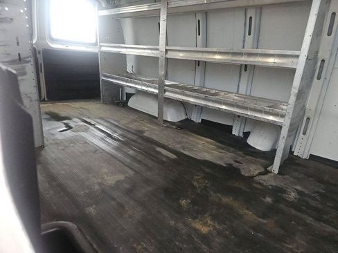 Used 2016 Chevrolet Express 2500 Extended RWD image 15