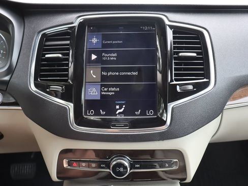 Used 2016 Volvo XC90 T6 Momentum w/ Momentum Plus Package AWD/4WD image 37