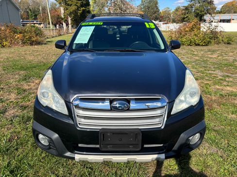 Used 2013 Subaru Outback 2.5i Limited image 2