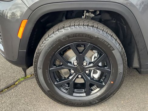 New 2026 Jeep Grand Cherokee Altitude image 16