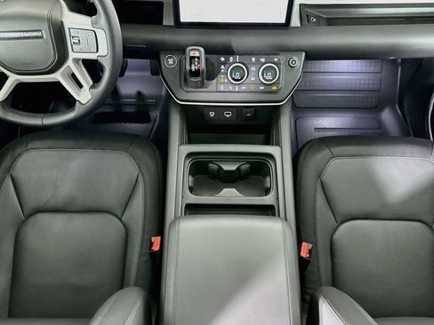 Used 2024 Land Rover Defender 110 X-Dynamic SE AWD/4WD image 16