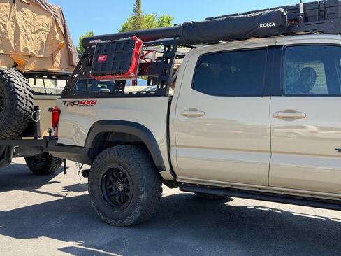 Used 2019 Toyota Tacoma TRD Off-Road AWD/4WD image 5