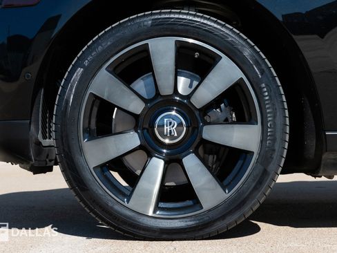 Used 2021 Rolls-Royce Cullinan image 9