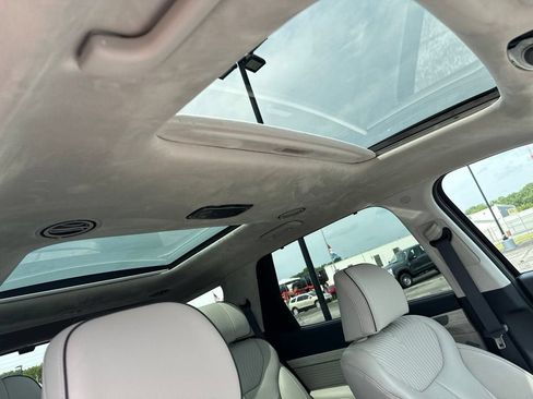 Used 2025 Hyundai Palisade Calligraphy AWD/4WD image 13