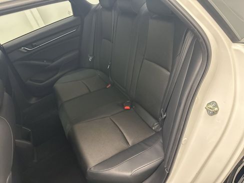 Used 2018 Honda Accord Sport image 12