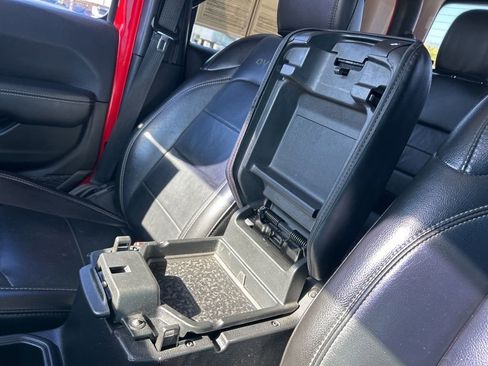 Used 2020 Jeep Gladiator Overland image 39