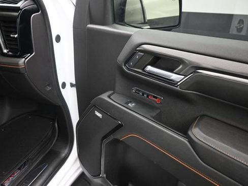 Used 2024 GMC Sierra 1500 AT4 w/ Technology Package AWD/4WD image 23