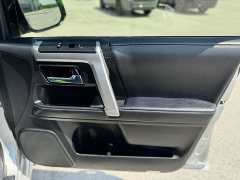 Used 2022 Toyota 4Runner TRD Sport AWD/4WD image 19