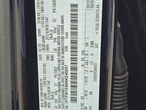 Used 2022 Ford F150 Lariat w/ Trailer Tow Package image 29