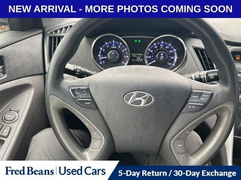 Used 2013 Hyundai Sonata GLS w/ Popular Equipment Pkg FWD image 17