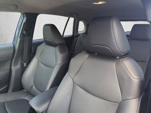 Certified 2025 Toyota Corolla Cross XLE FWD image 12