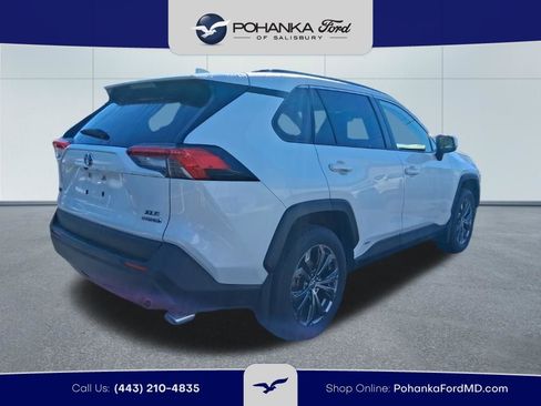 Used 2022 Toyota RAV4 XLE Premium AWD/4WD image 5