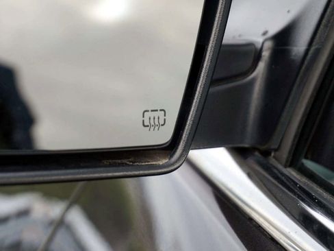 Used 2015 Jeep Cherokee Limited image 22