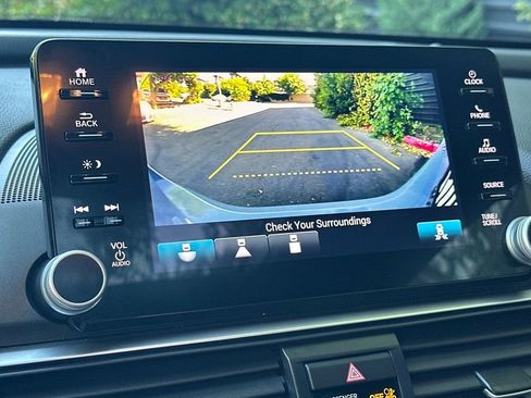 Used 2022 Honda Accord Sport image 18