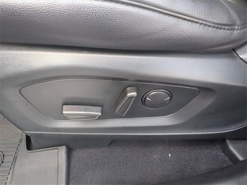 Used 2022 Ford Explorer Limited w/ Equipment Group 301A image 21