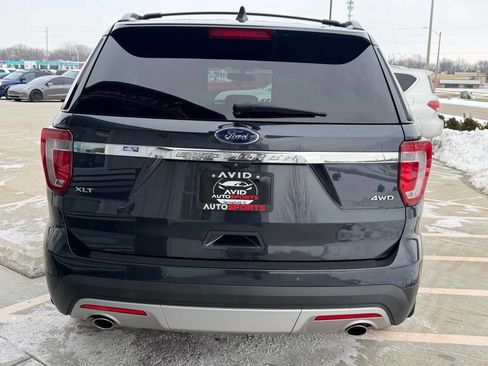 Used 2017 Ford Explorer XLT w/ Equipment Group 201A image 2