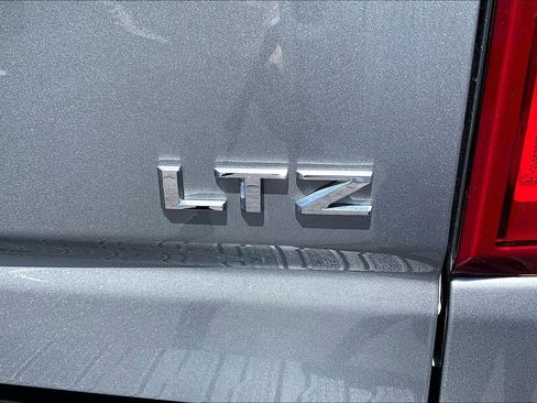 Used 2024 Chevrolet Silverado 2500 LTZ w/ LTZ Plus Package AWD/4WD image 29