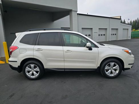 Used 2014 Subaru Forester 2.5i Limited AWD/4WD image 3