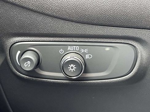 Used 2024 Chevrolet Equinox RS FWD image 29