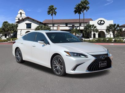 Used 2025 Lexus ES 350 w/ Premium Package