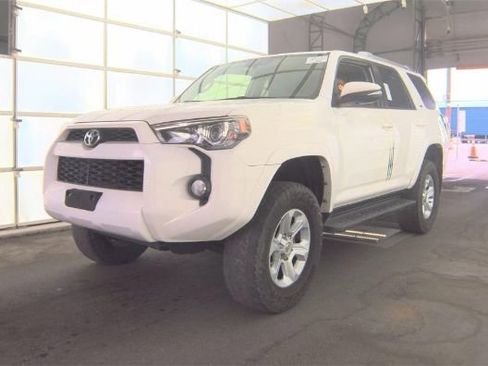 Used 2018 Toyota 4Runner SR5 Premium image 1