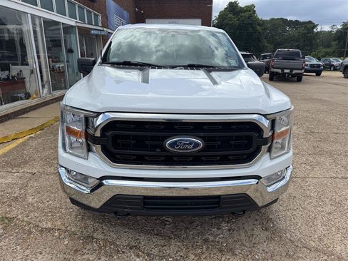 Used 2022 Ford F150 XLT w/ Equipment Group 301A Mid AWD/4WD image 9
