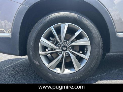 Used 2019 Hyundai Santa Fe SEL FWD image 17