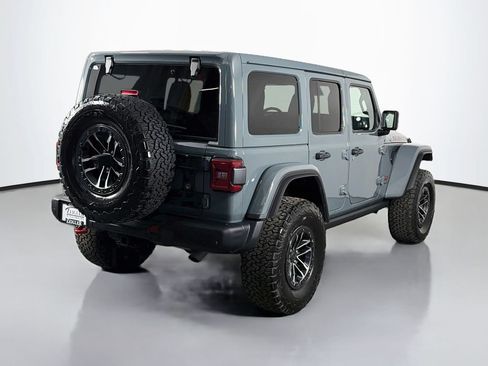 Used 2025 Jeep Wrangler Unlimited Rubicon AWD/4WD image 7