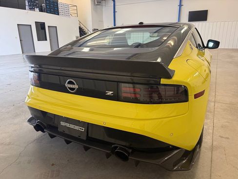 Used 2023 Nissan Z w/ Floor Mat Package (L93) RWD image 5