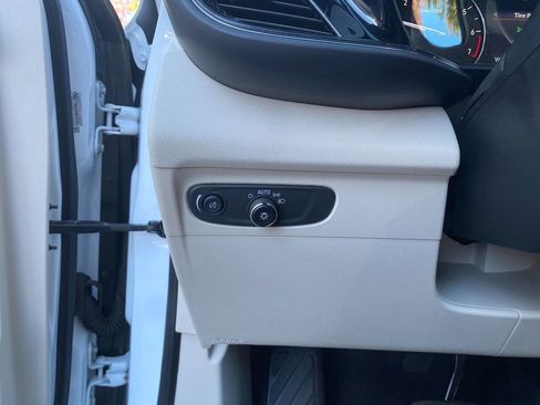 Used 2022 Buick Envision Preferred image 14