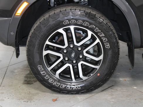 Used 2024 Ford Ranger Lariat w/ FX4 Off-Road Package image 21