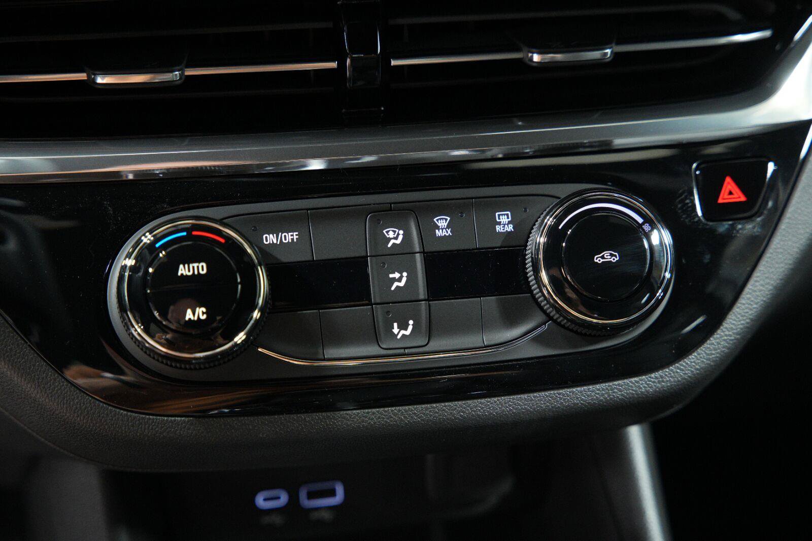 New 2026 Buick Envista Sport Touring FWD image 43