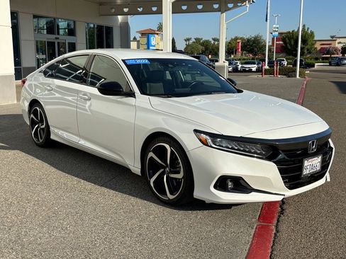 Used 2022 Honda Accord Sport image 3