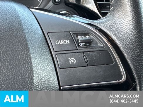 Used 2020 Mitsubishi Outlander SE image 32