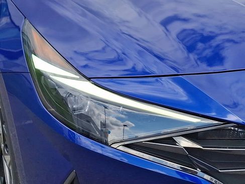 Used 2023 Hyundai Elantra Limited w/ Cargo Package image 10