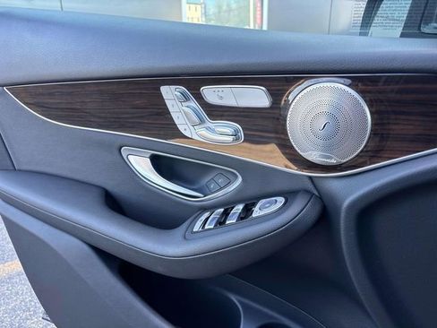 Used 2021 Mercedes-Benz GLC 300 4MATIC image 18