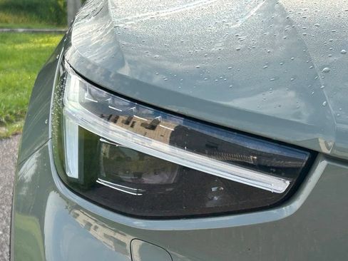 Used 2023 Volvo XC40 Recharge Ultimate AWD/4WD image 36