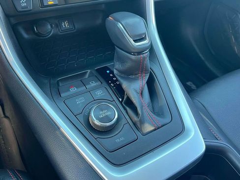 Used 2023 Toyota RAV4 SE w/ Weather & Moonroof Package image 26