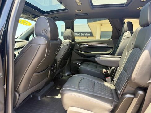 Used 2024 Buick Enclave Avenir w/ Avenir Technology Package AWD/4WD image 10