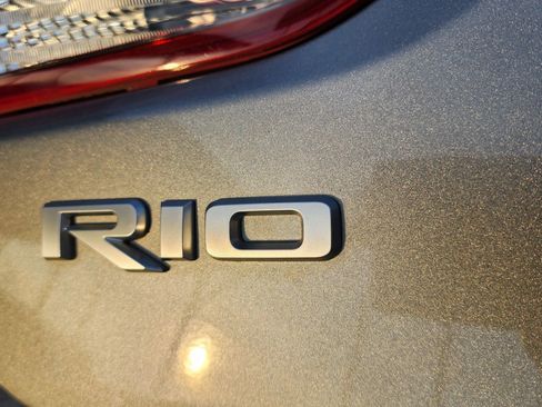 Used 2022 Kia Rio S image 16