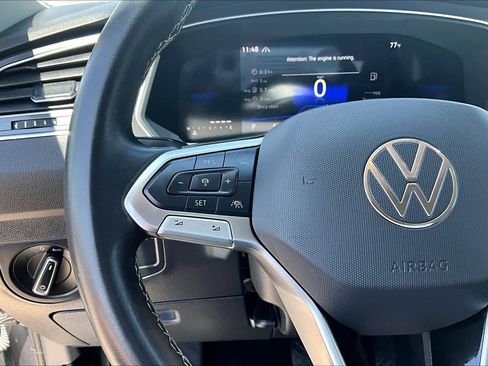 Used 2024 Volkswagen Tiguan SE AWD/4WD image 22