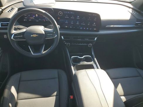 Certified 2026 Chevrolet Traverse LT w/ Driver Confidence Package AWD/4WD image 14